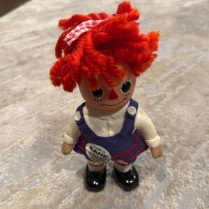 VINTAGE COIN BANK ROYALTY INDUSTRIES 1974 RAGGEDY ANN DOLL STYLE like new